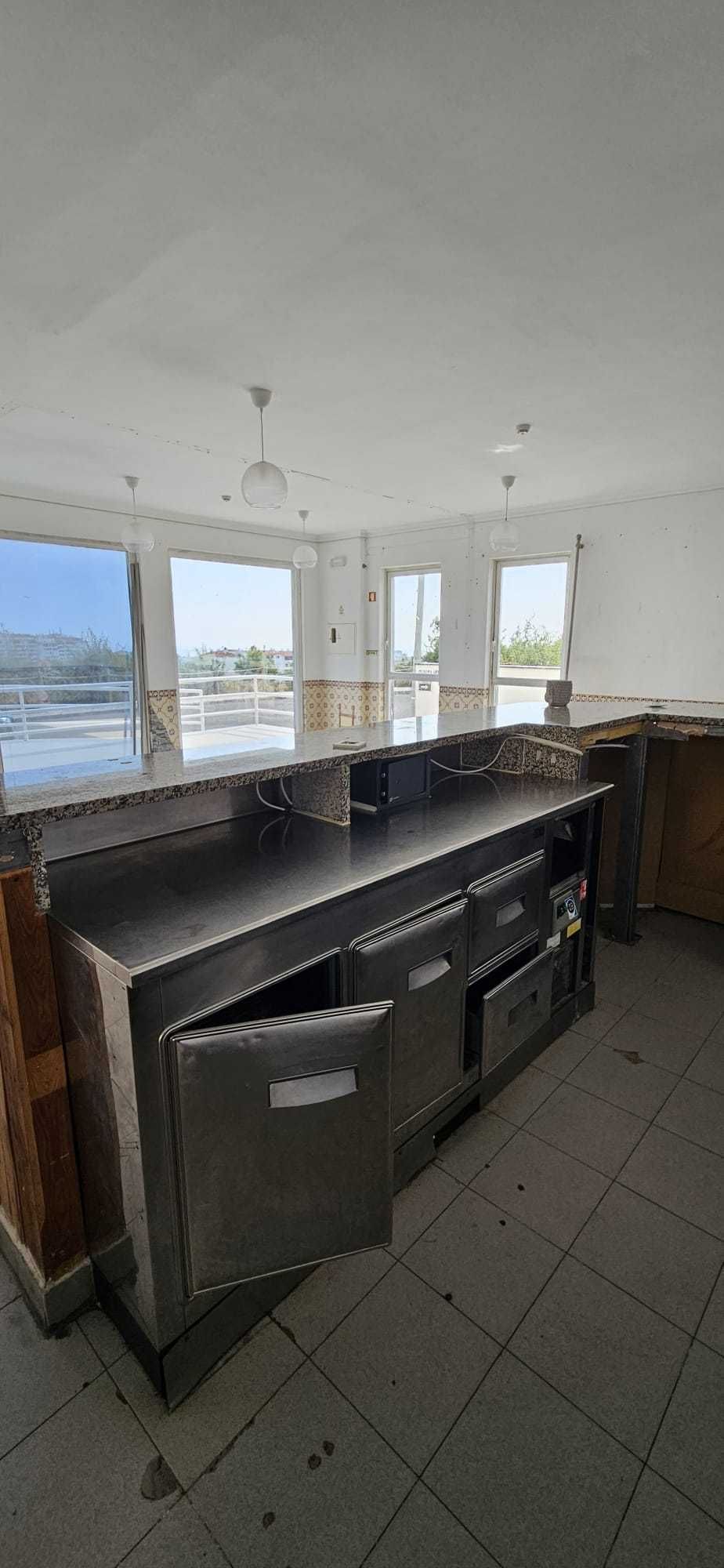 Loja/Restaurante para arrendamento