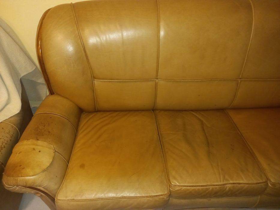 Sofá cama pele verdadeira