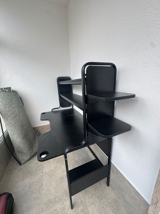 Secretária Gamer IKEA