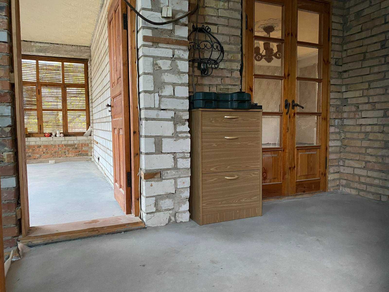 Продаж двоповерхового будинку 200 кв.м. 6 с. у селі Козин, Конча Заспа