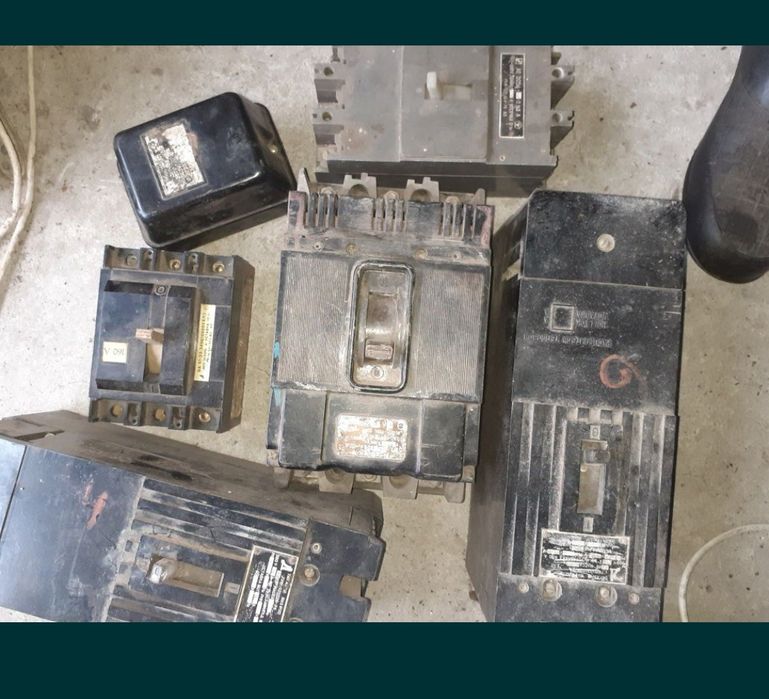 Куплю автоматичні вимикачі автомати пускатели реле плати та іншше.