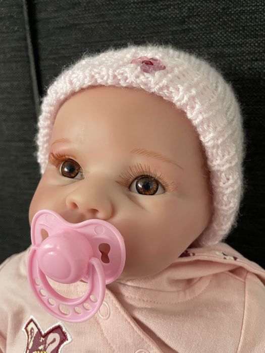 Duża dziewczynka typu reborn