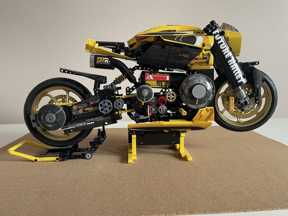 Cyberpunk Motorcycle 1:5 - K-BOX 10506 - klocki technic jak Lego