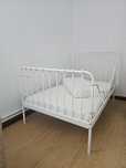 Cama de criança extensível ikea com colchão