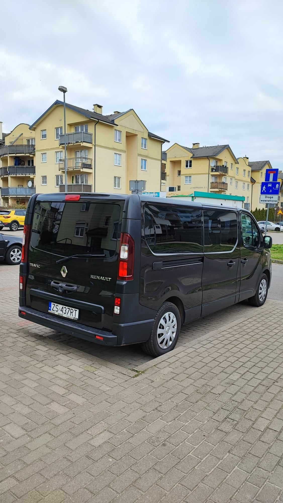 Renault Trafic Grand SpaceClass 1.6 dCi 9 osób, 9 osobowy