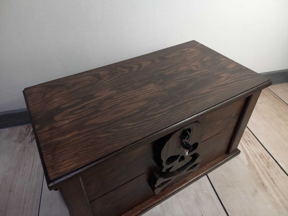 skrzynia Piracka z trupią czaszką - rustykalna zamykana na kluczyk !!!