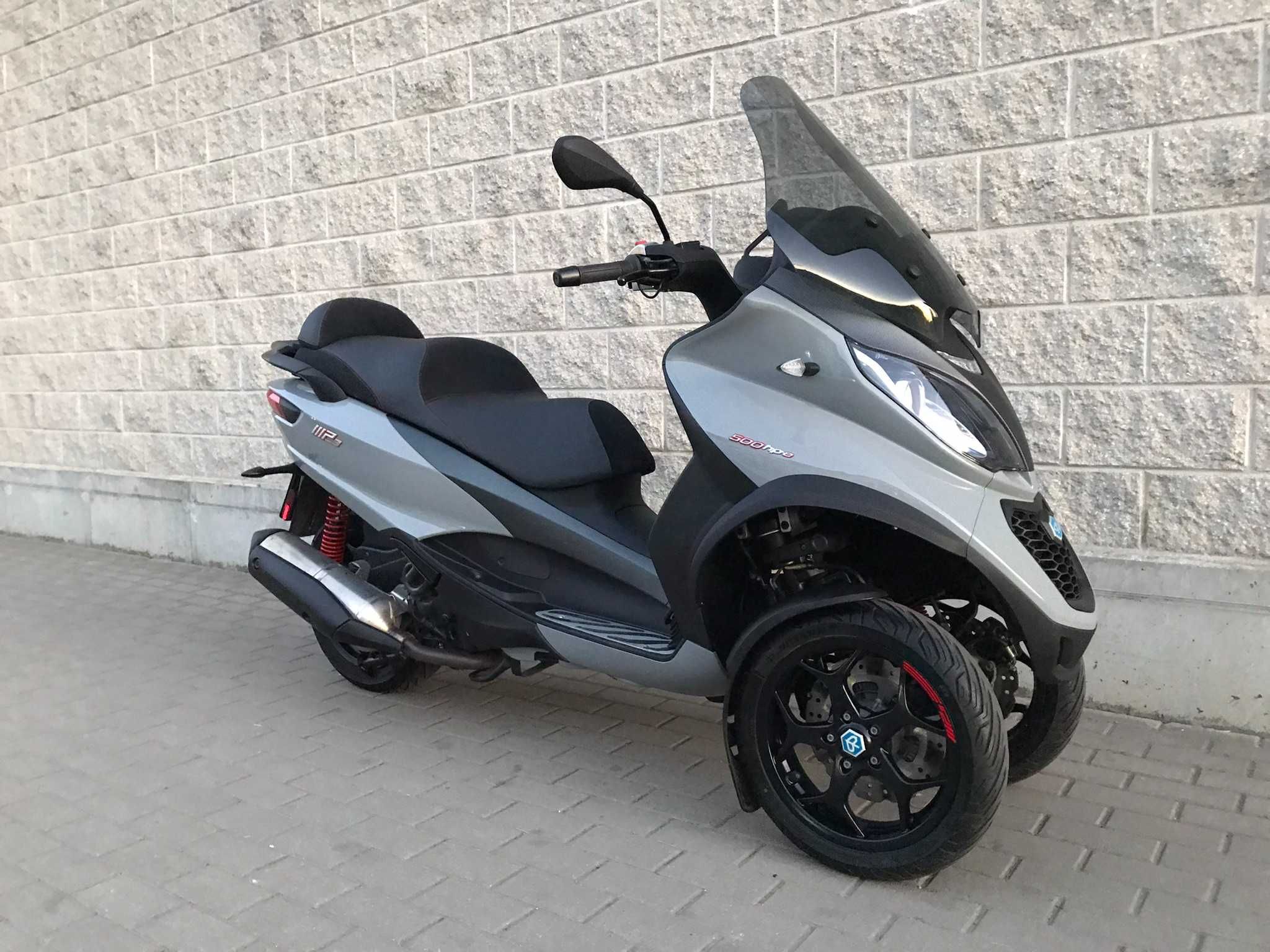 Piaggio MP3 500 HPE grzane manetki sportowy napęd L5E