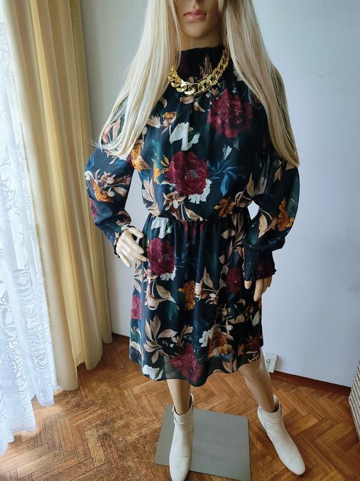 Sukienka w kwiaty midi  elegancka jesienna siateczkowe rękawy
