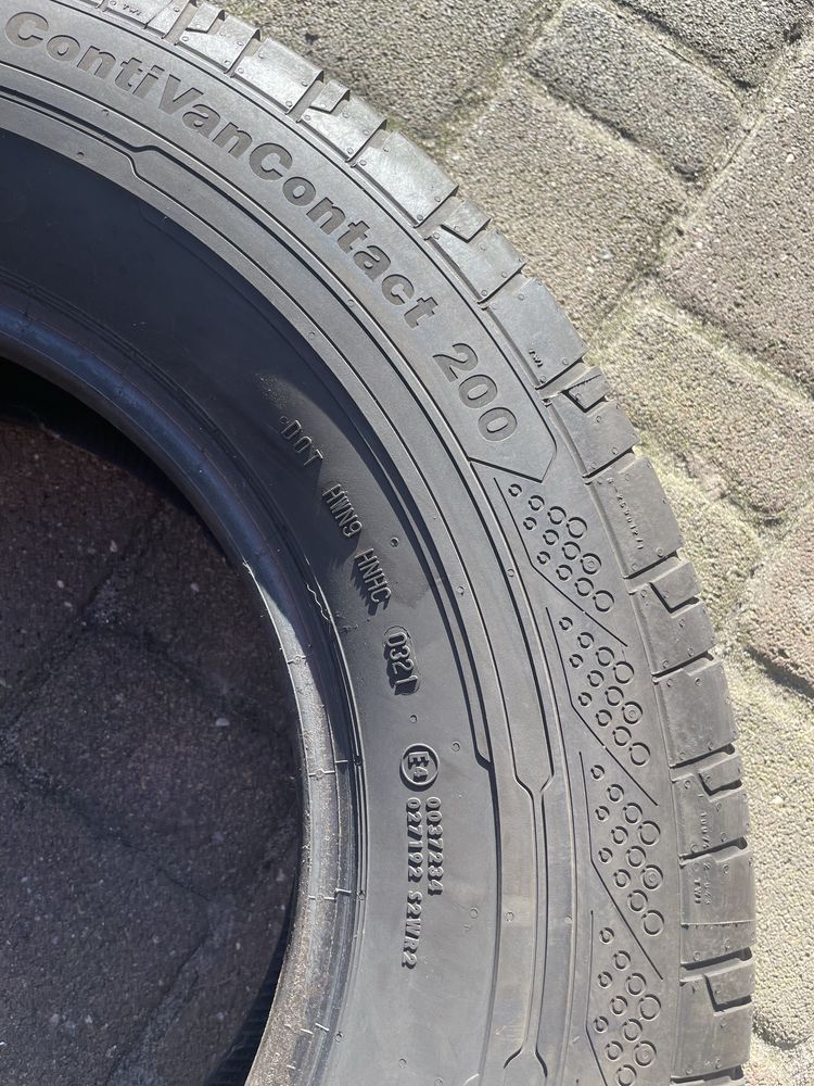 2 opony letnie 225/75 R16C  121/120 R Continental ContiVanContact 200