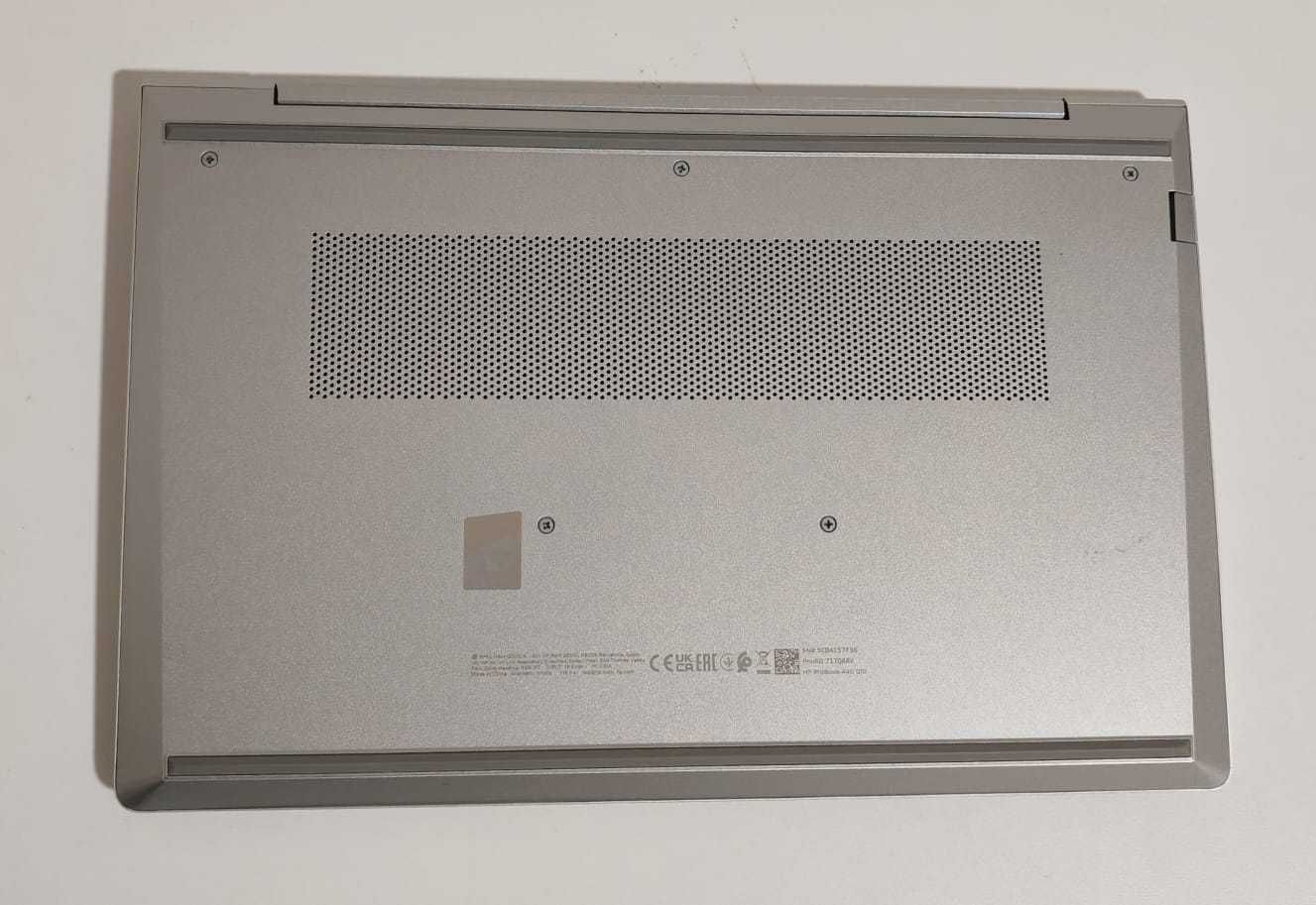 Portátil HP 440 ProBook G10-i7 1355U | 1TB | 32GB Ram | Como Novo
