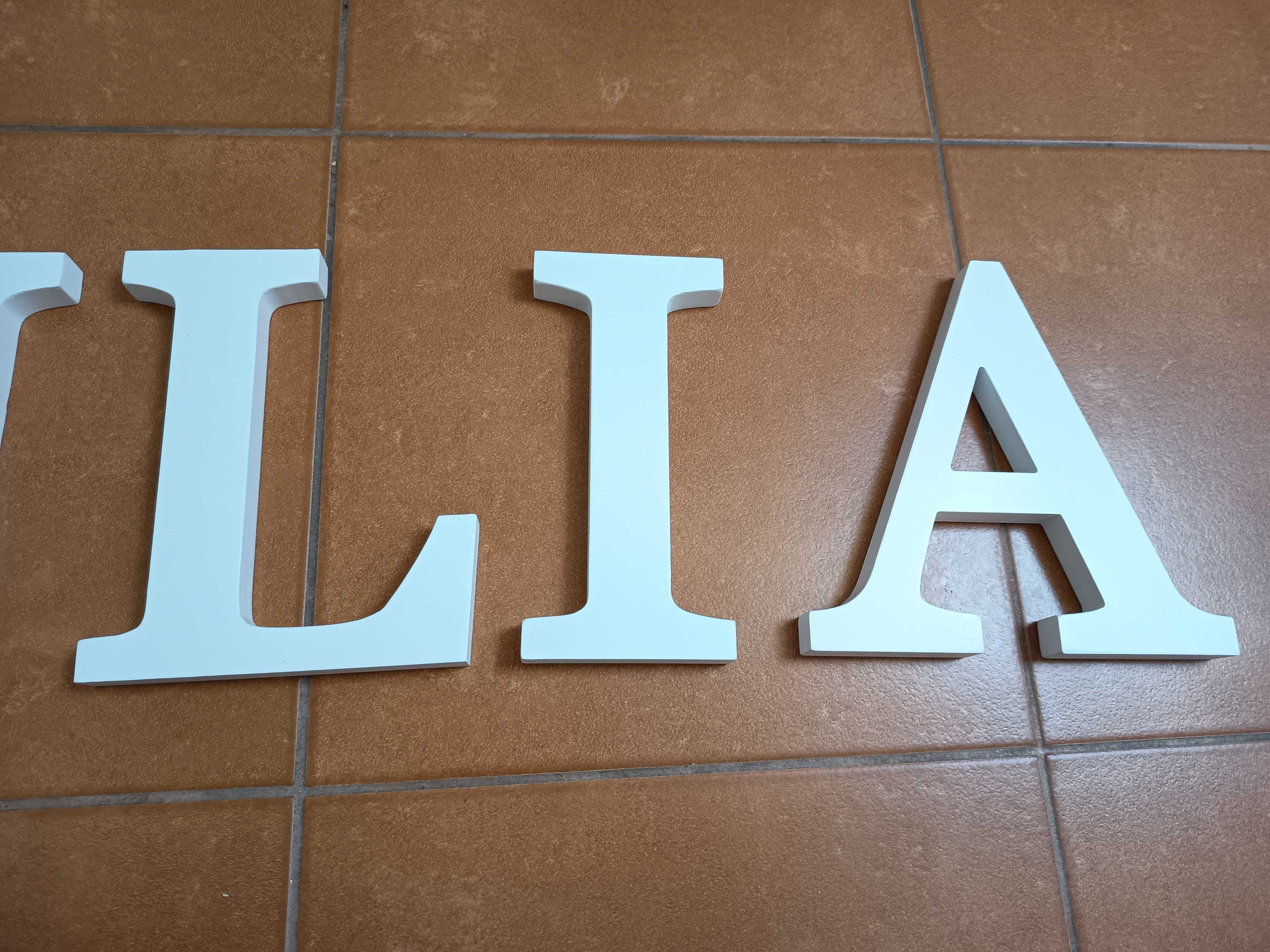 Litery drewniane białe 20 cm dekoracja 3D JULIA