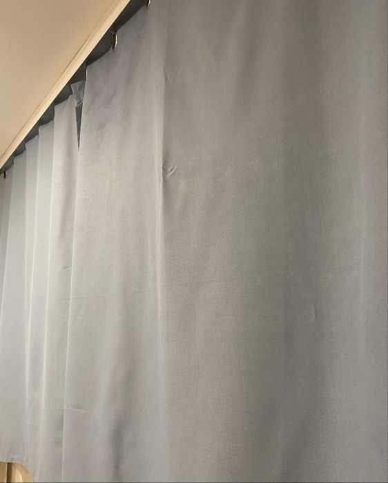 Шторы 100%блекаут 2 штуки на люверсах