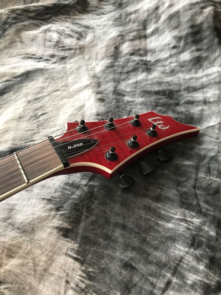 Gitara Elektryczna LTD ESP model H-200 Superstrat