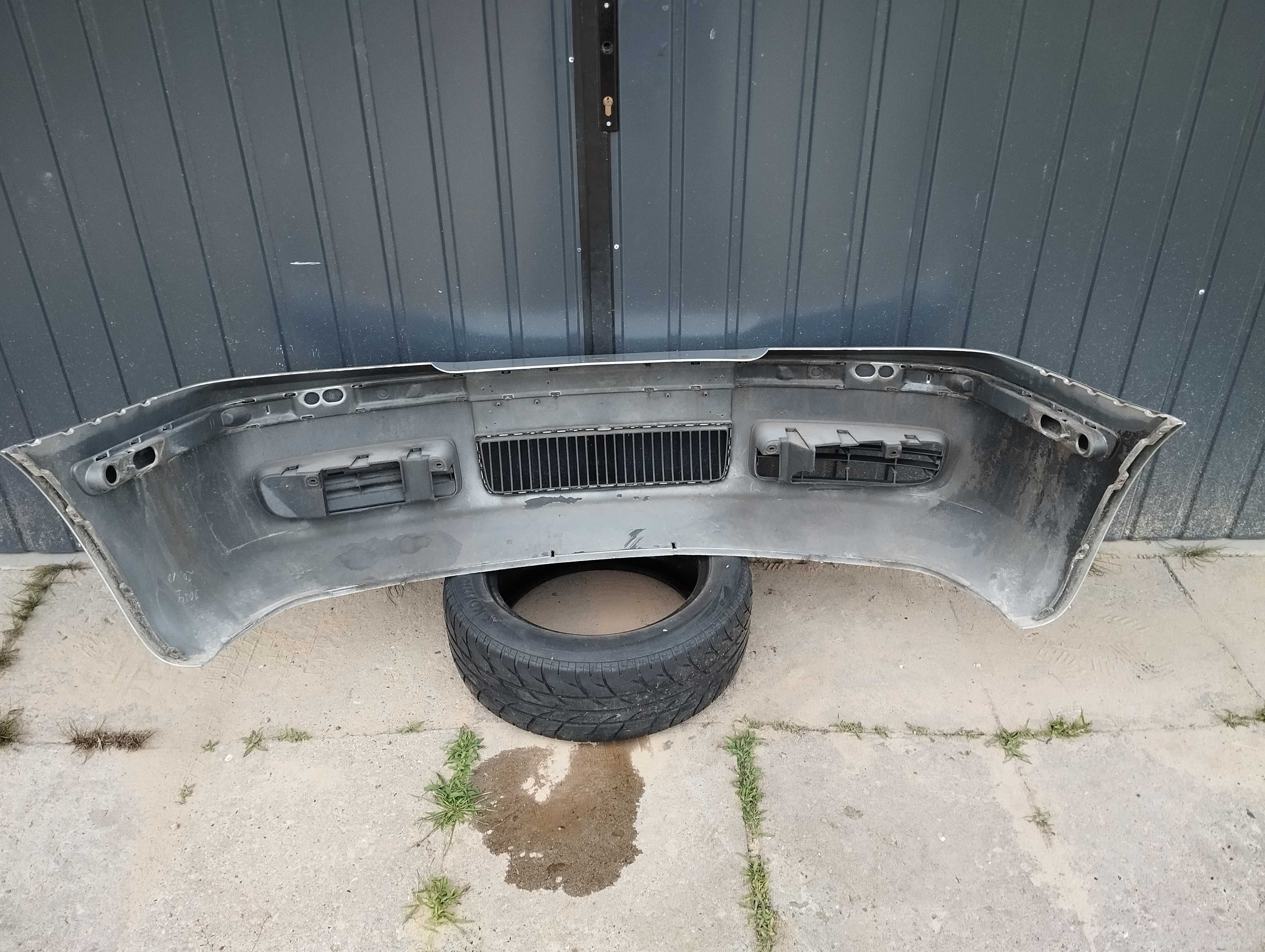 Zderzak przedni przód srebrny kod lak. 9102 Skoda Octavia I Lift