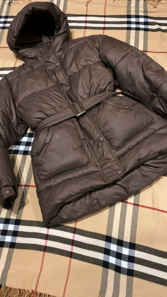 Продаю дуже стильну куртку люксова содель max mara