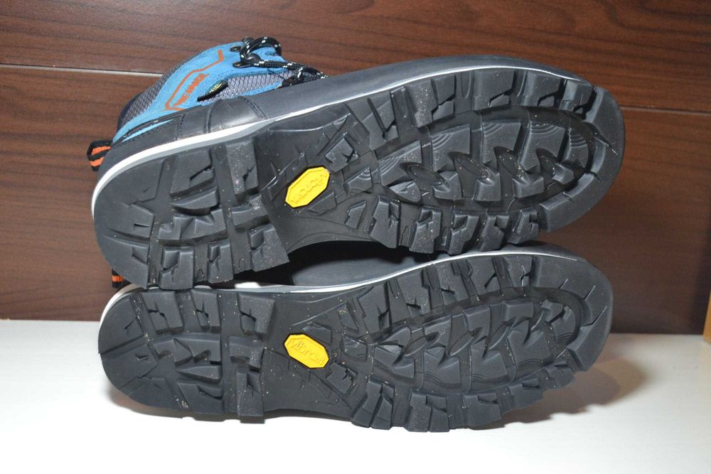 Meindl litepeak gtx 42р ботинки трекинговые. кожаные . берцы