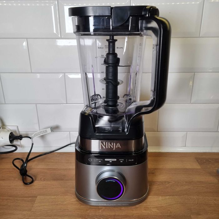 Blender kielichowy Ninja Detect Power Pro TB201EU 1200W wyświetlacz