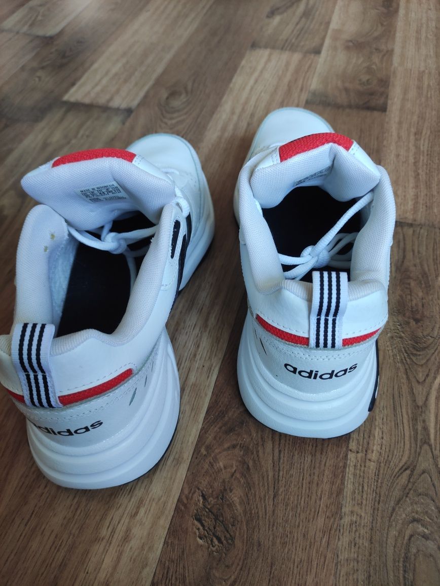 Кросівки Adidas STRUTTER - EG2655 - 28 см.
