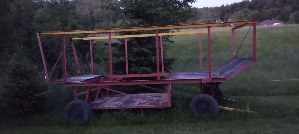Przyczepa platforma wóz do przewozu kostek siana