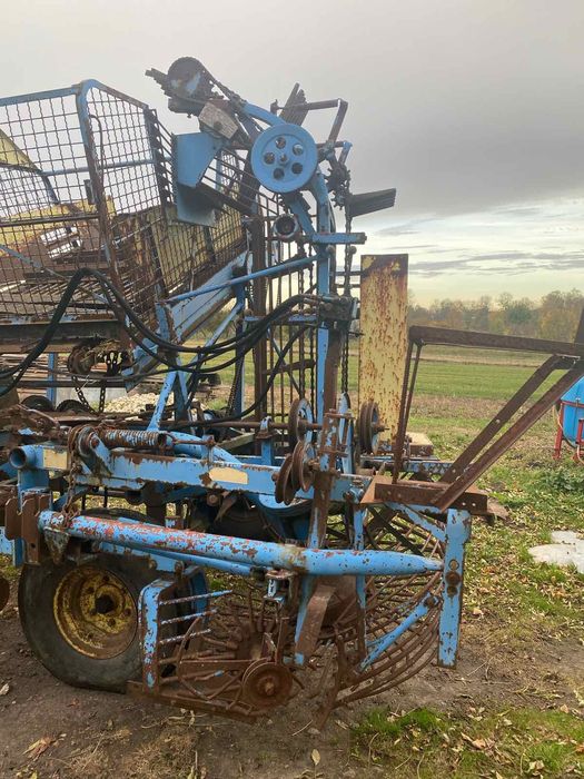 Бурякозбиральний комбайн