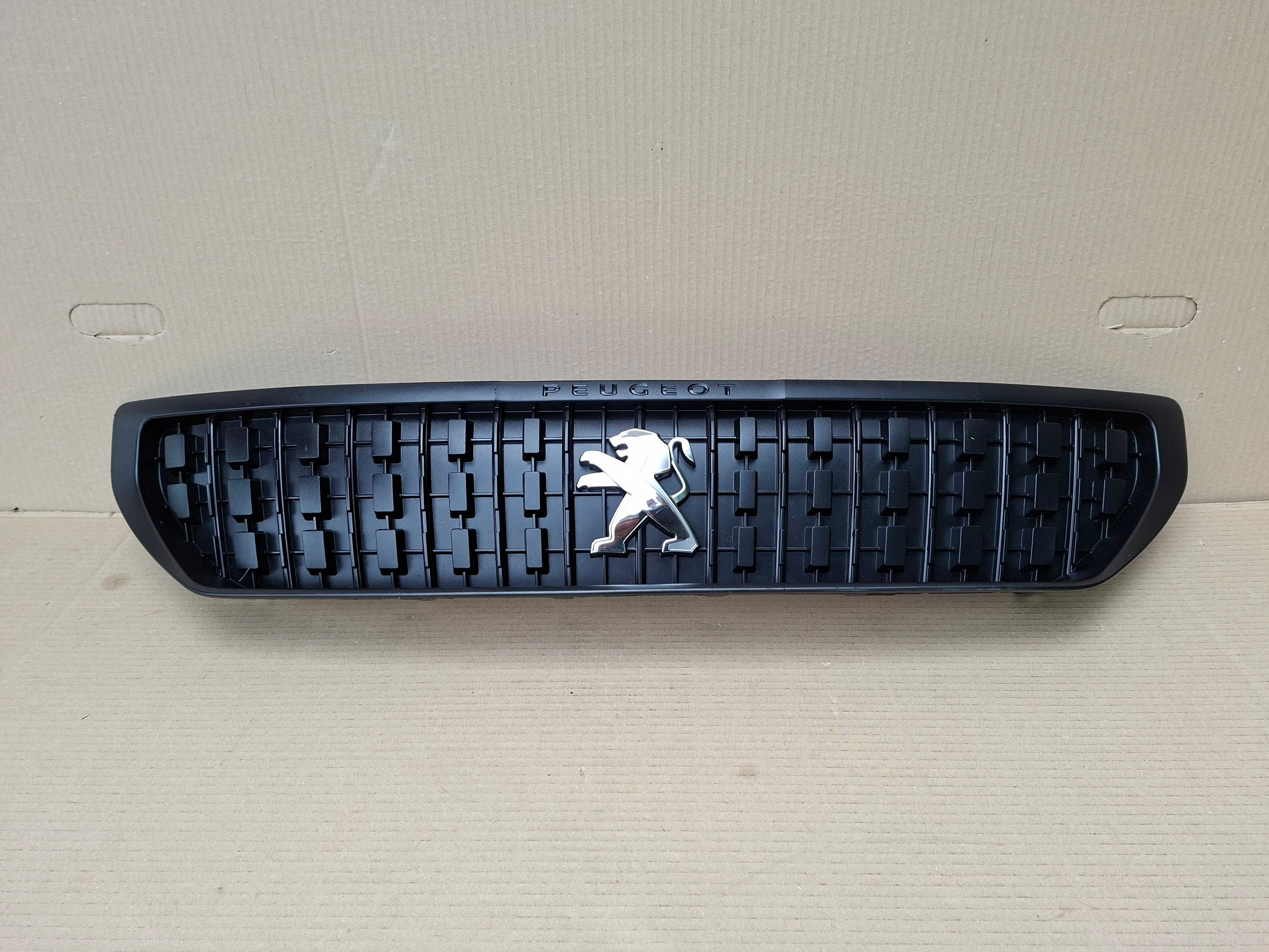 peugeot expert III grill atrapa