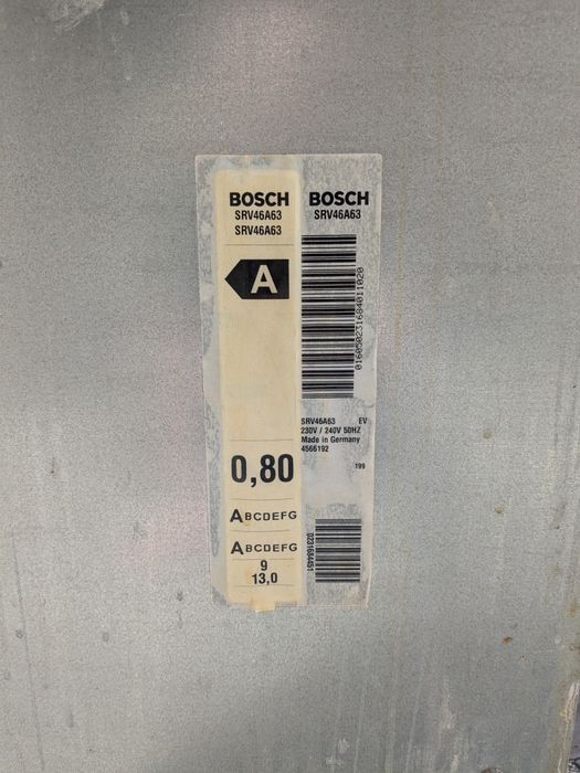 Посудомийна машина вузька 45 см Bosh srv46a63 (гудить)