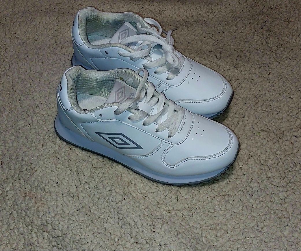 Sprzedam nowe umbro