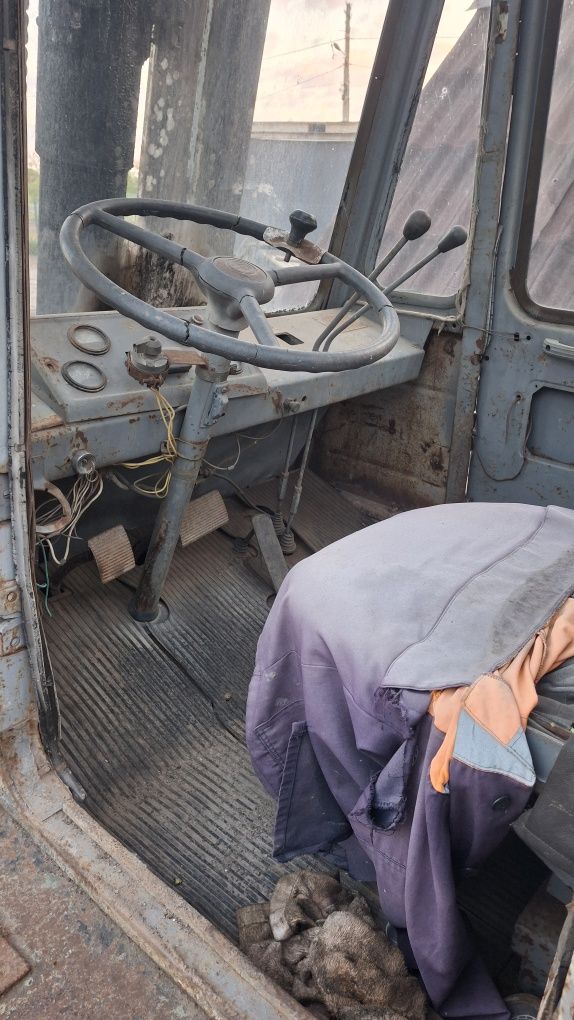 Львовский погрузчик АП 4014.