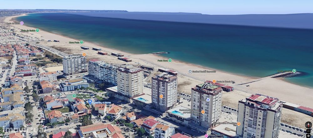 Excelente moradia centro Costa Caparica