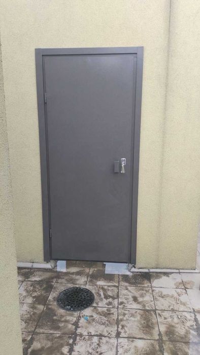 Продаж металевих дверей по всій теріторіі України. Доставка до дверей