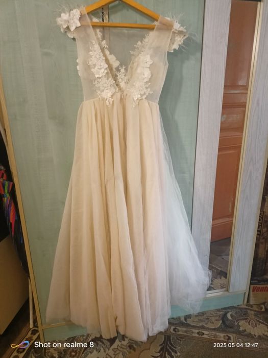 Продаж суконь б/у