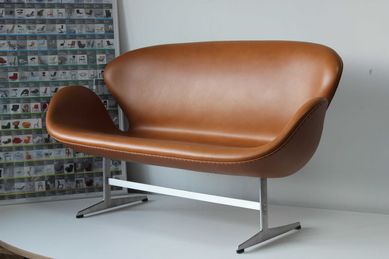 Sofa Swan Fritz Hansen/Arne Jacobsen skóra oryginał Vintage (Vitra)