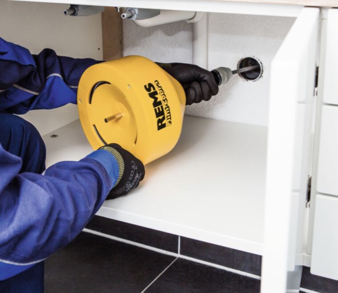 uslugi hydrauliczne Hydraulik awarie udrażnianiekanalizy mrożenie  rur