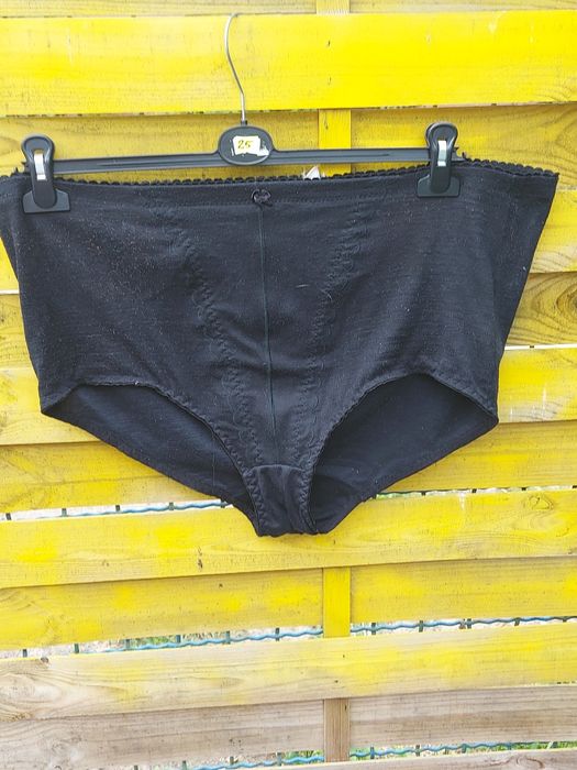 Majtki czarne damskie rozmiar