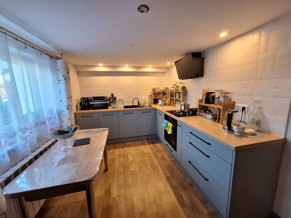 Meble kuchenne z wyposażeniem