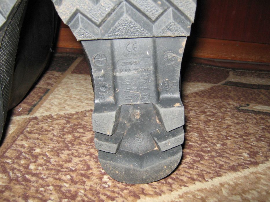 Сапоги резиновые  43 р-р