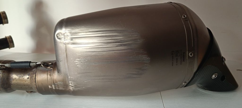 Akrapovic Tracer900