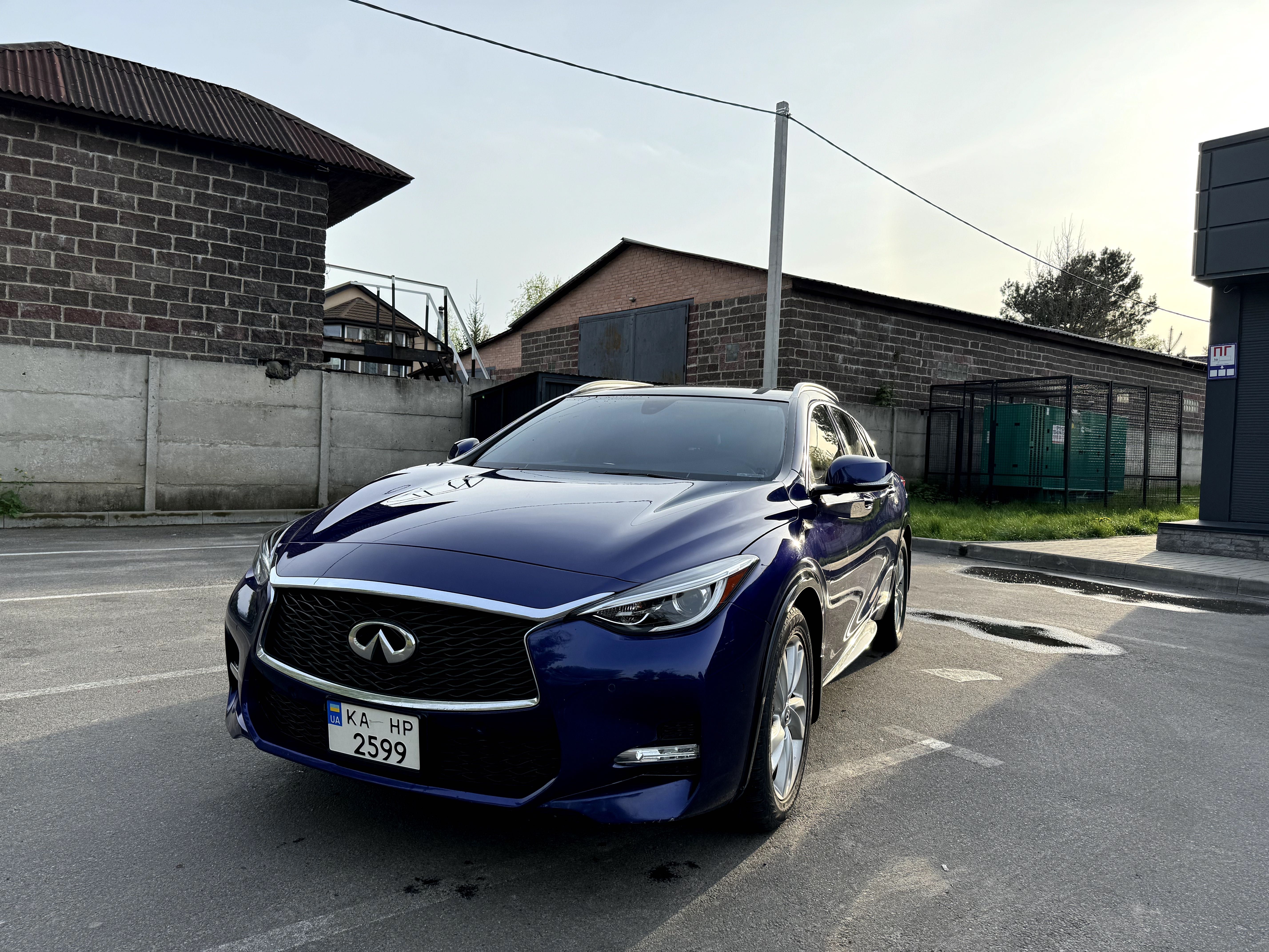 Infiniti QX30 2016