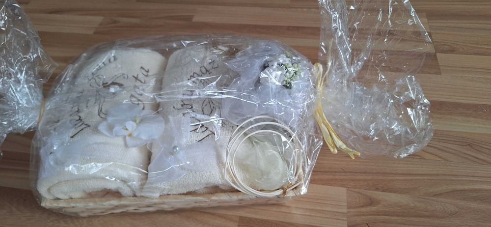 Zestaw ręczników idealna żona Agata,  idealny mąż Tomek . ŚLUB