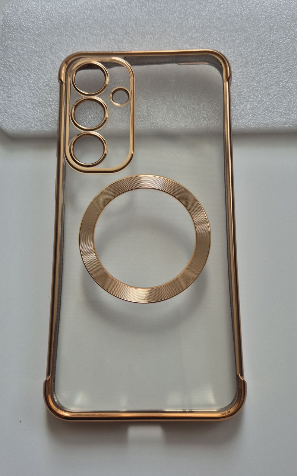 Etui Samsung s24 plus magnetyczne