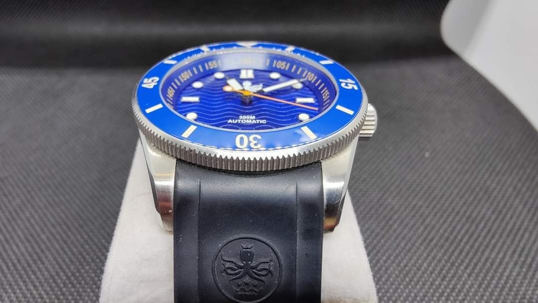 Zegarek Phoibos Wave Master PY010BR niebieska tarcza na gumie