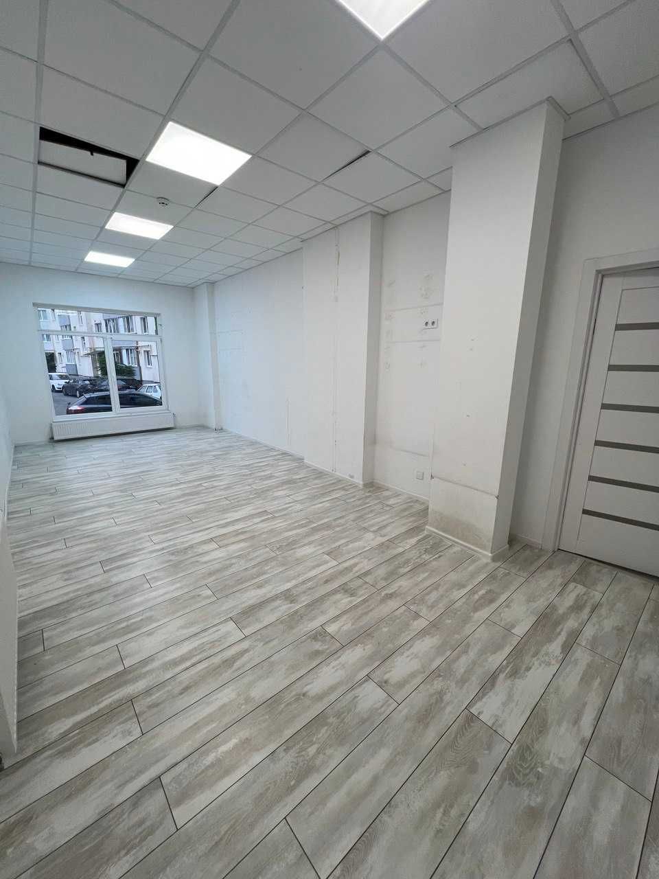 Продаж фасадного торгововго приміщення по вул. Тернопільська, 21к