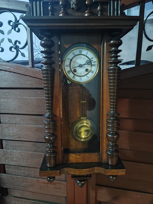 Zegar eklektyczny bijący