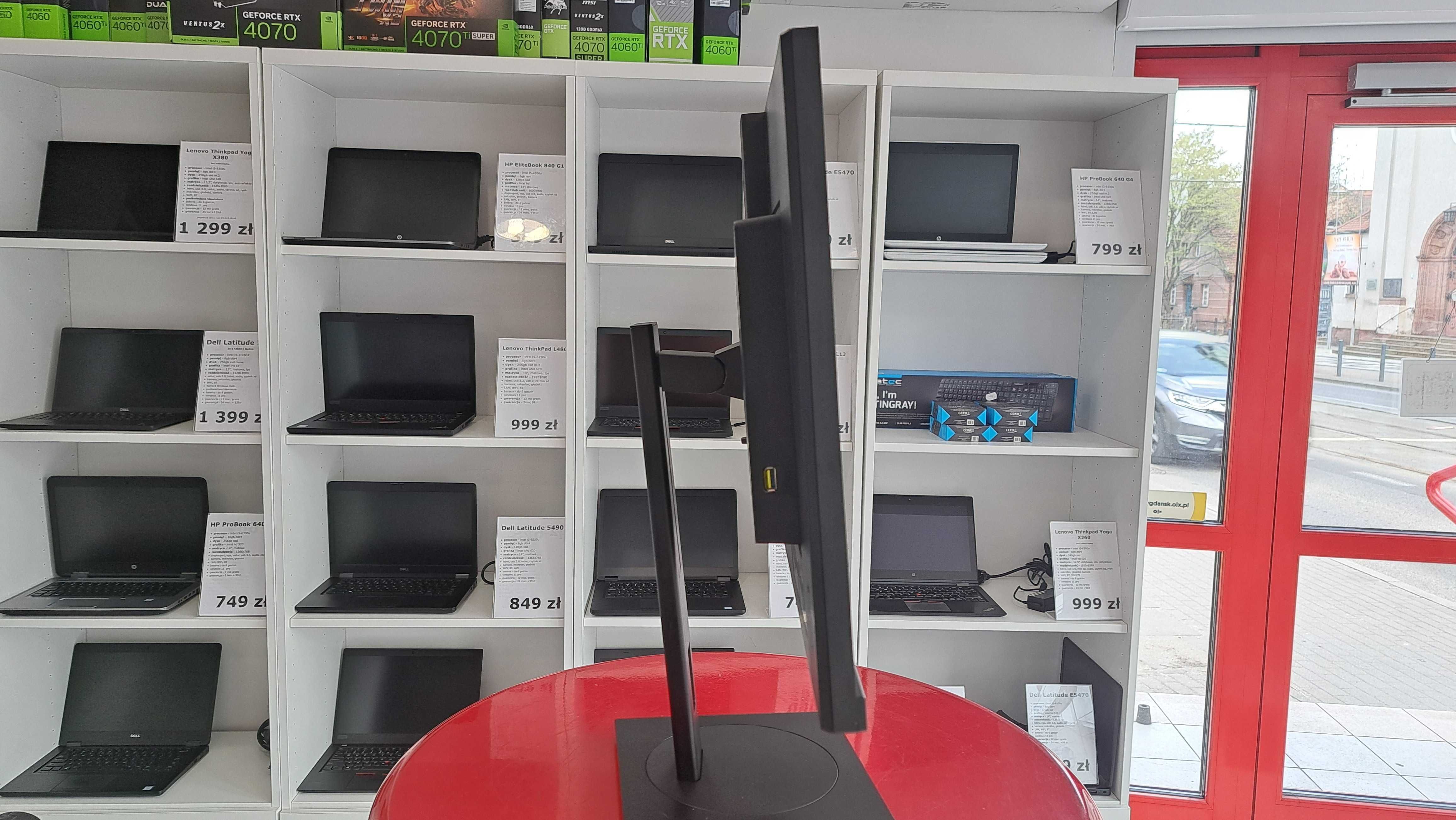 Monitor Philips  27" 2560x1440p Kamera Głośniki Regulacja Wys/Obrót