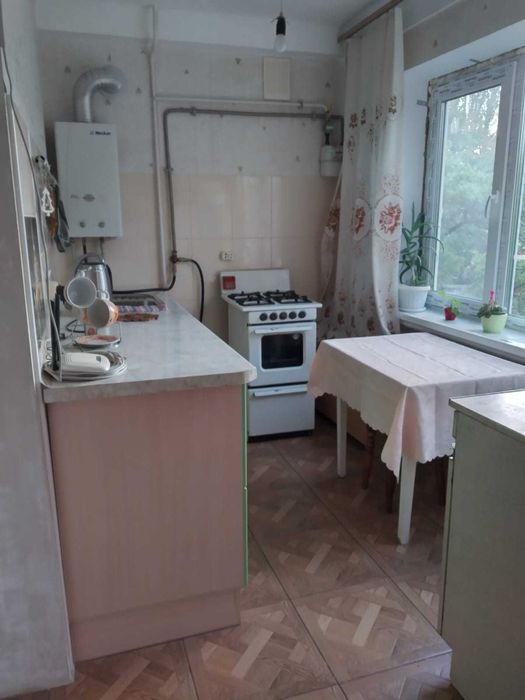 Даманський, чудова 3к. квартира