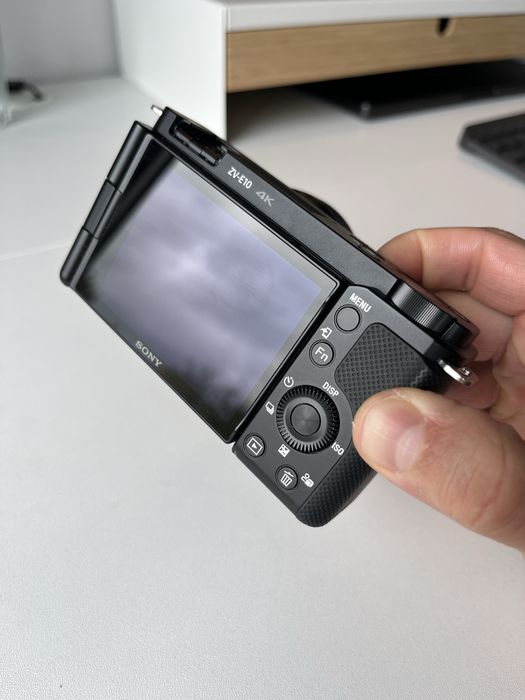 Aparat Sony ZV-E10 | Samo body |Stan idealny, jak nowy | Mały przebieg