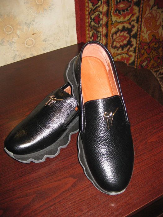 Продам кожаную осеннюю женскую обувь 41 разм.