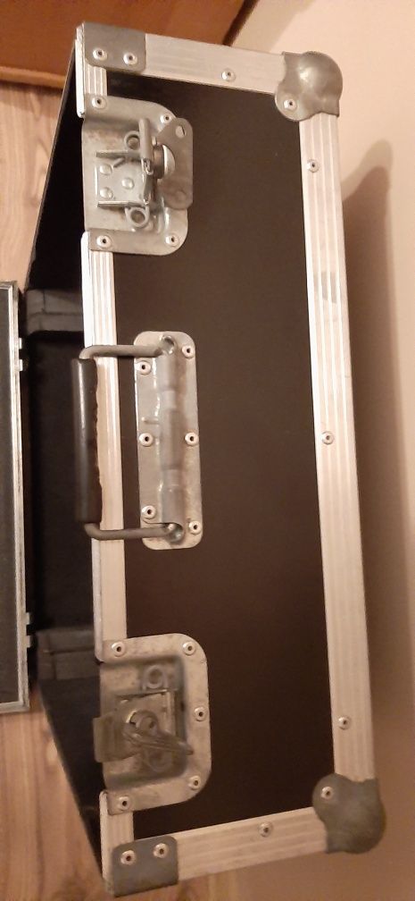 Case skrzynia transportowa na dynacord pm 1000