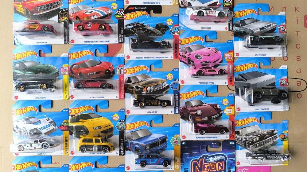 NEW! 2025 FERRARI Hot Wheels/Хот Вилс Mainline
