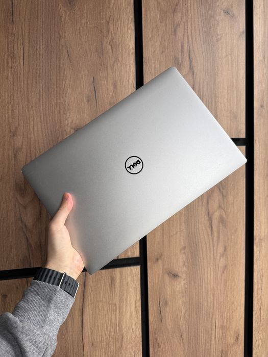 Dell Precision 5520 | 16GB RAM | intel i7| 756GB SSD